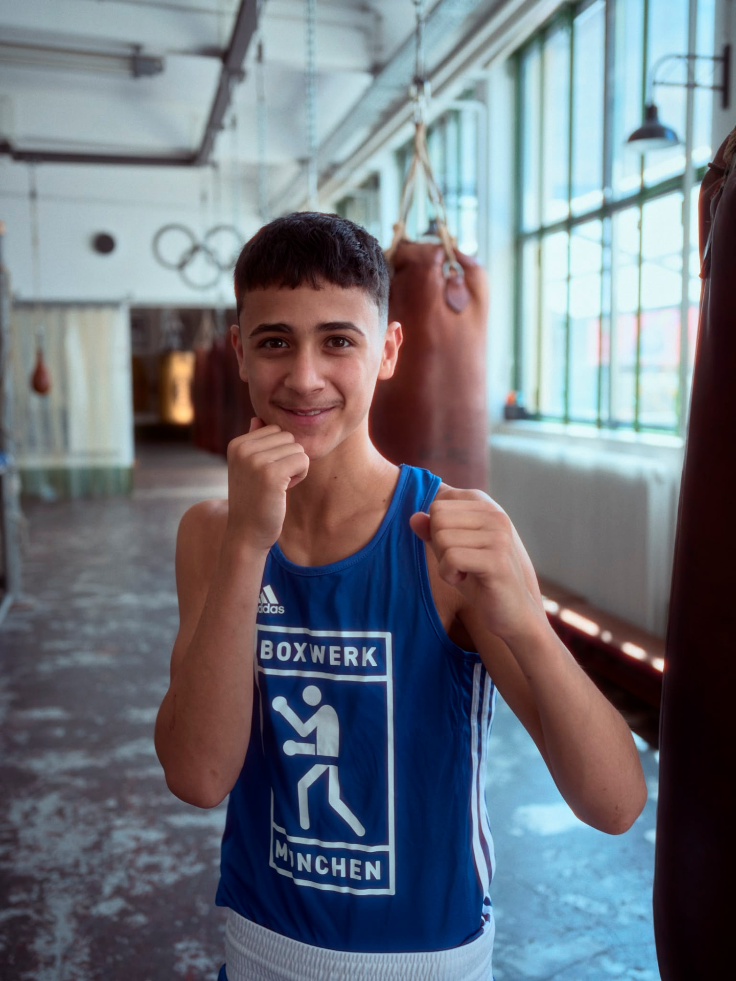 Sorela in a Boxwerk München vest at the heavy bags